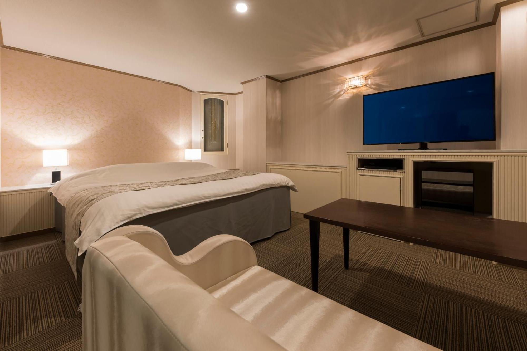 ホテル ジュエリージュエリー 十三 (Adults Only) Osaka Ngoại thất bức ảnh