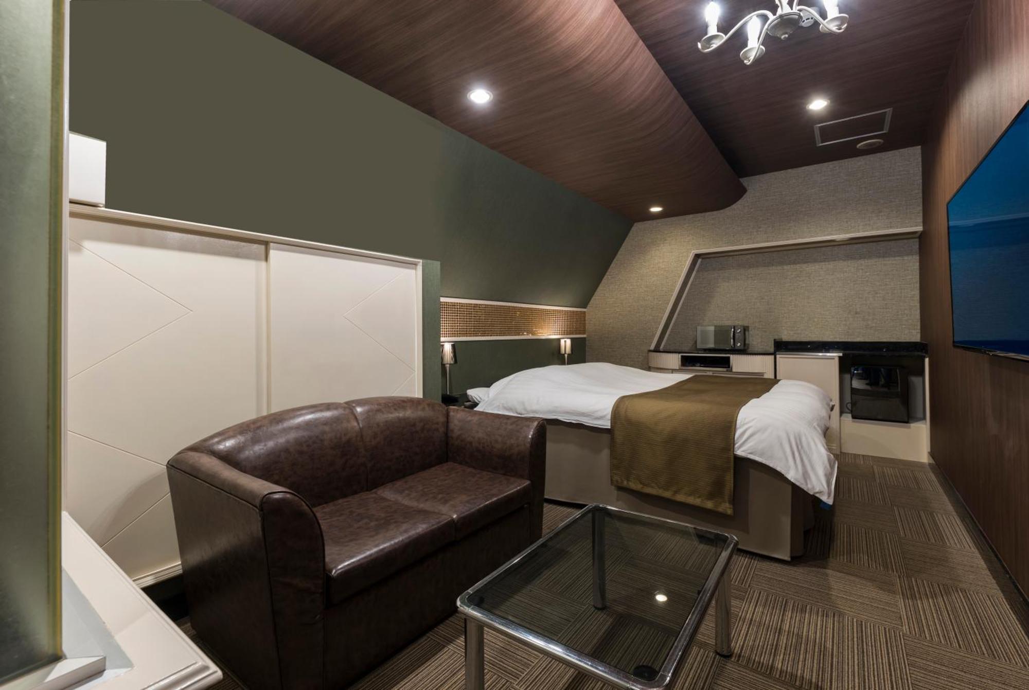 ホテル ジュエリージュエリー 十三 (Adults Only) Osaka Ngoại thất bức ảnh